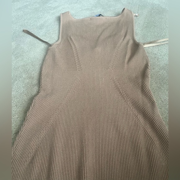 White House Black Market Sweetheart Tank - Picture 4 of 4